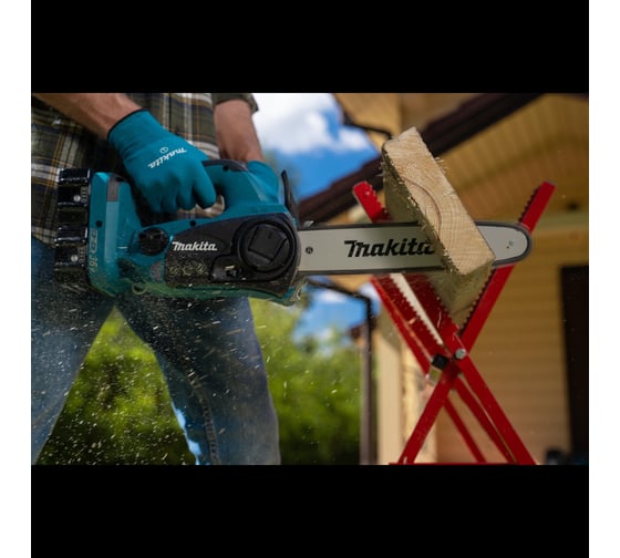 Аккумуляторная цепная пила Makita LXT DUC302RF2