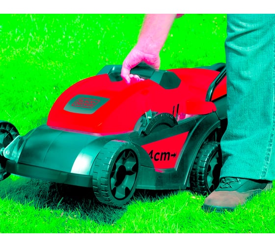 Электрическая несамоходная газонокосилка Black+Decker GR 3400