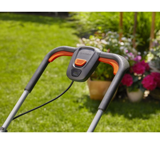 Аккумуляторная газонокосилка Gardena PowerMax 3236V P4A 14621-20.000.00
