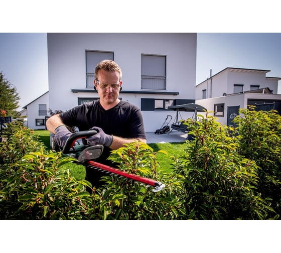Аккумуляторный кусторез Metabo HS 18 LTX 45 + АКБ 1x4.0+з/у ASC55 T0527