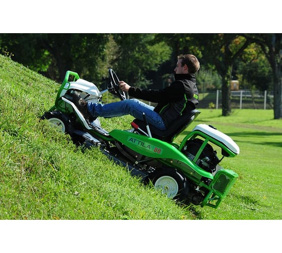 Ездовая косилка для высокой травы и сложных условий ETESIA с шириной кошения 88 см AK88