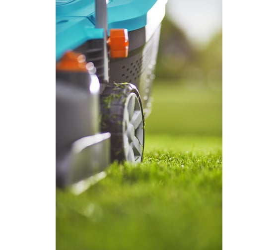 Газонокосилка электрическая Gardena PowerMax 32/36V P4A без аккумулятора 14621-56.000.00