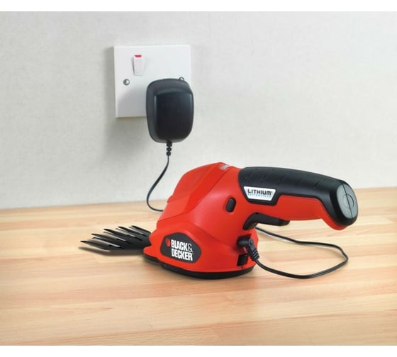 Аккумуляторные ножницы Black+Decker GSL 200