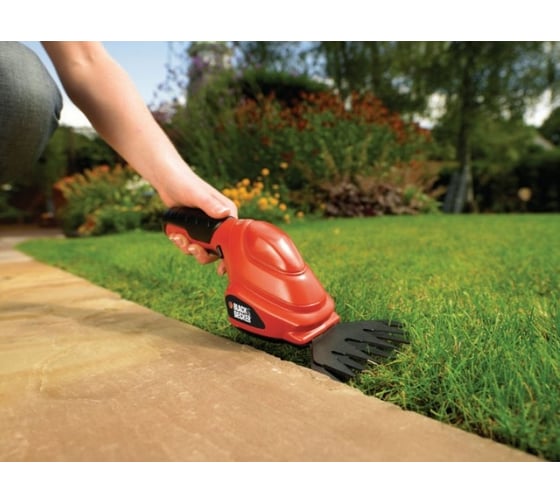 Аккумуляторные ножницы Black+Decker GSL 200