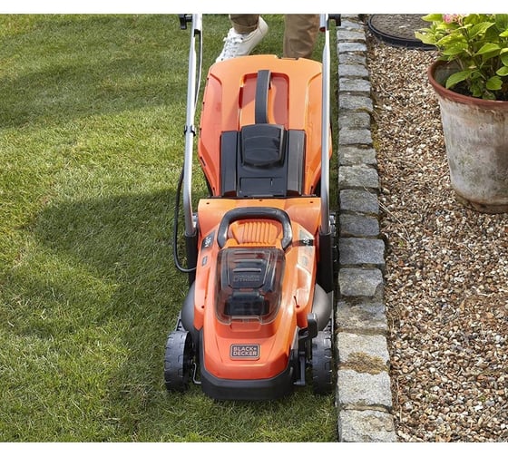 Аккумуляторная газонокосилка Black+Decker 36 В BCMW33184L2-QW