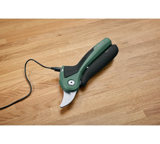 Аккумуляторный секатор Bosch EasyPrune 06008B2100