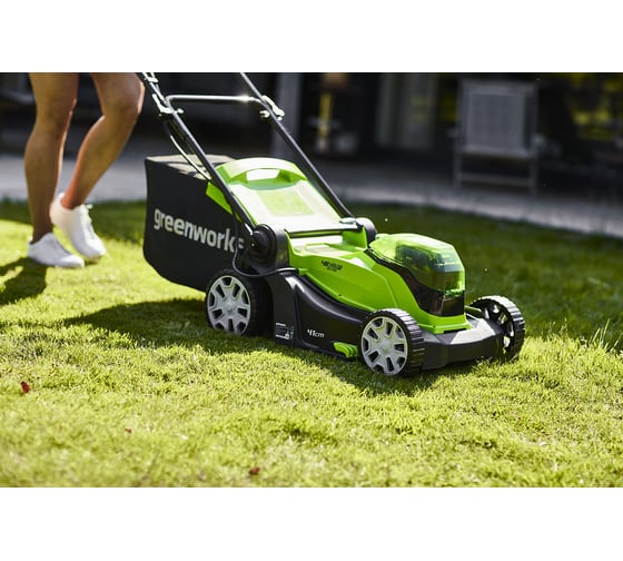 Аккумуляторная газонокосилка GreenWorks G24x2LM41 2х24 В 2512607