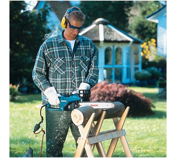 Цепная электропила Makita UC4020A