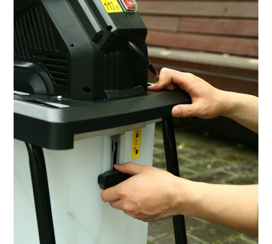 Садовый электрический измельчитель DEKO DKSH3200 063-4306