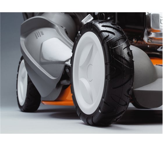 Бензиновая самоходная газонокосилка Husqvarna R 152 SV 9614101-34