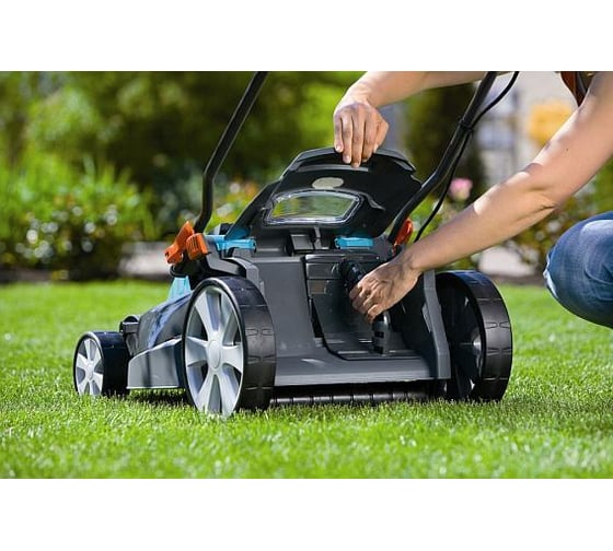 Электрическая несамоходная газонокосилка Gardena PowerMax 36 E 04037-20.000.00