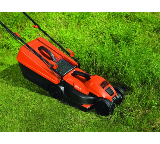 Электрическая газонокосилка Black+Decker EMax32s