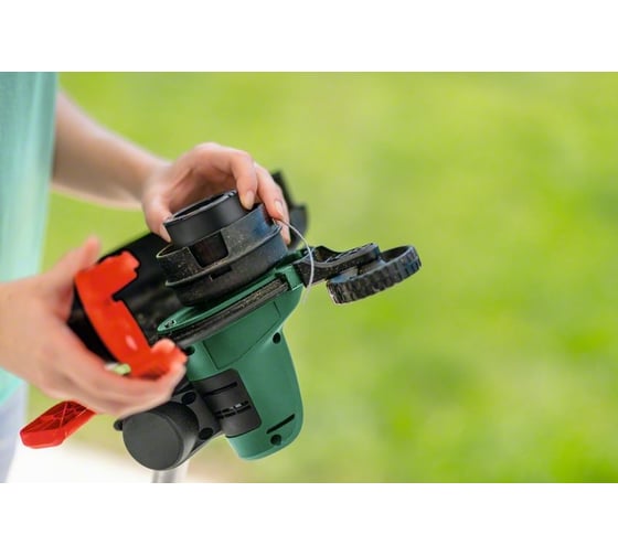 Аккумуляторный триммер Bosch UniversalGrassCut 18-260 06008C1D02
