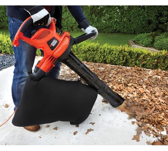 Садовый пылесос/воздуходув Black+Decker GW3030