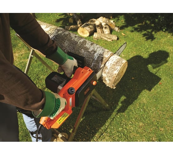 Электрическая цепная пила Black+Decker CS1835