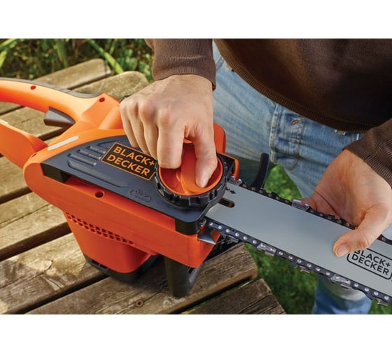 Электрическая цепная пила Black+Decker CS2040