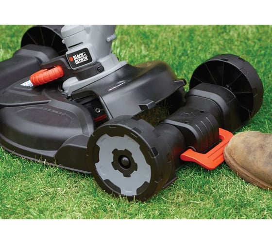 Аккумуляторный колесный триммер с комплектом Black+Decker STC1820CM