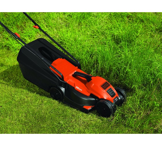 Колесная газонокосилка Black+Decker EMAX32