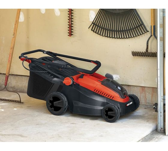 Аккумуляторная колесная газонокосилка Black+Decker CLM3820L2