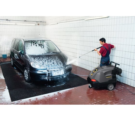 Аппарат высокого давления Karcher HDS 8/18-4 C Classic 1.174-232