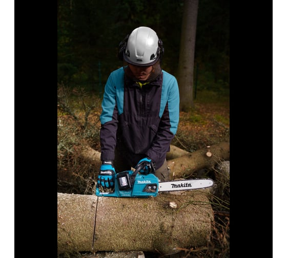 Цепная аккумуляторная пила Makita LXT (2xBL1850B,DC18RD) DUC355PT2