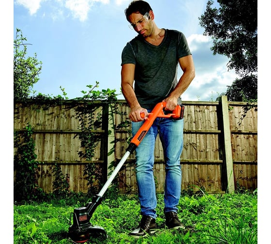Аккумуляторная электрокоса Black+Decker ST1823