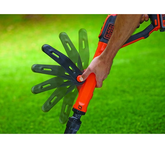Аккумуляторная электрокоса Black+Decker STC1820PC