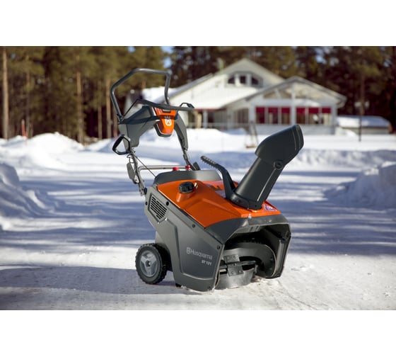 Снегоотбрасыватель Husqvarna ST131