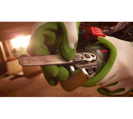 Аккумуляторная мини-цепная пила Bosch EasyCut12 06033C9020