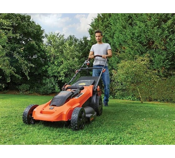 Аккумуляторная колесная газонокосилка 3-в-1 Black+Decker CLMA4820L2