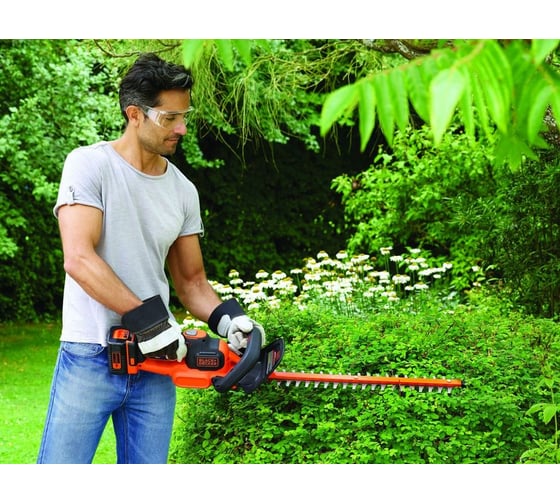 Аккумуляторный кусторез Black+Decker GTC36552PC