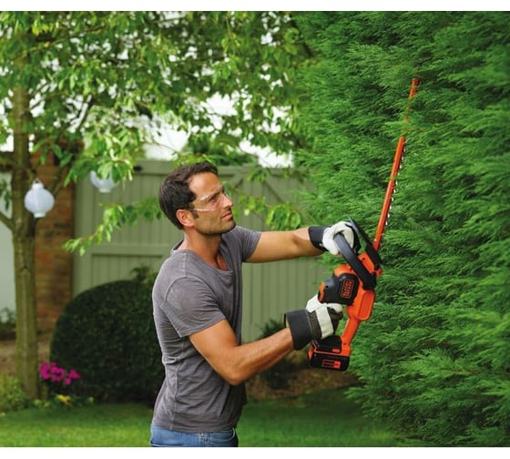 Аккумуляторный кусторез Black+Decker GTC36552PC