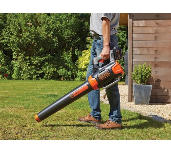 Аккумуляторный садовый пылесос-воздуходув Black+Decker GWC54PC