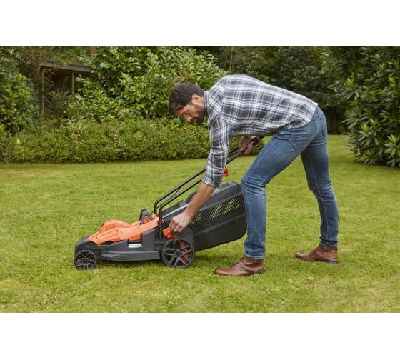 Колесная электрическая газонокосилка Black+Decker BEMW461ES