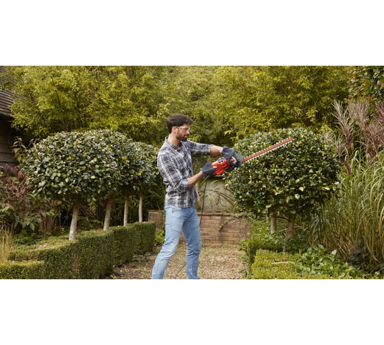Электрический кусторез Black+Decker BEHT251