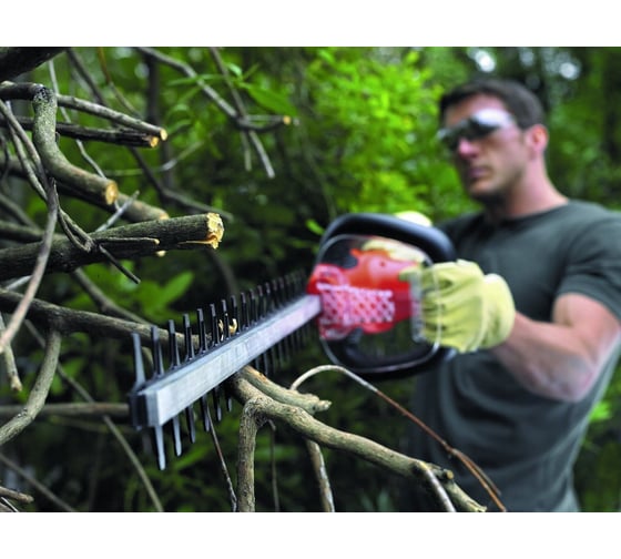 Электрический кусторез Black+Decker GT7030