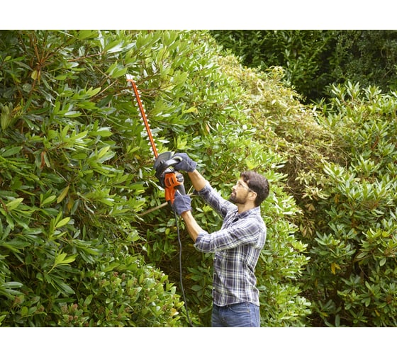 Электрический кусторез Black+Decker BEHTS401