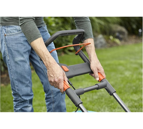 Аккумуляторная газонокосилка Gardena PowerMax Li-40/37 05038-20.000.00