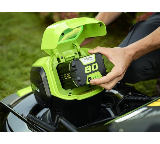Самоходная аккумуляторная газонокосилка GreenWorks GD80LM51SPK4 80V 2502107UB
