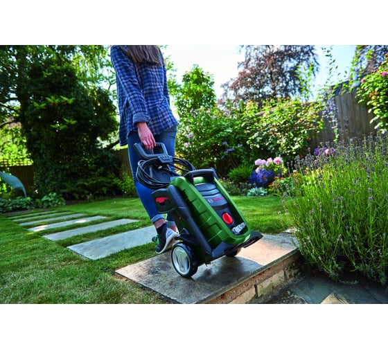 Очиститель высокого давления Bosch UniversalAquatak 135 0.600.8A7.C00
