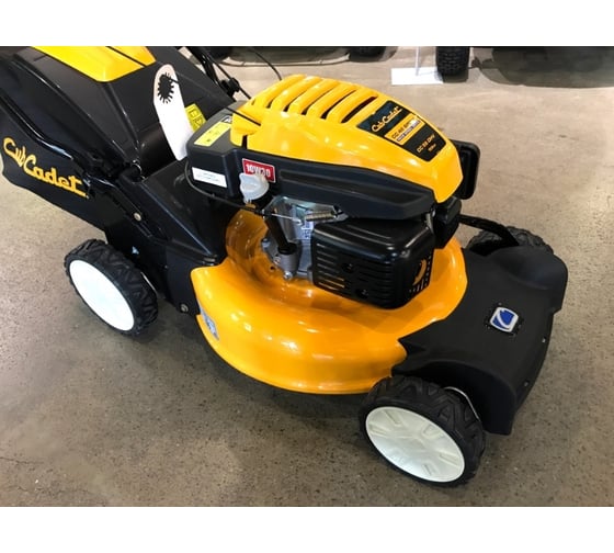 Бензиновая самоходная газонокосилка Cub Cadet CC 46 SPO V 12ABTQKC603