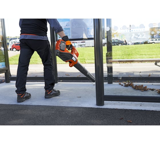 Аккумуляторный воздуходув Husqvarna 320iB Mark II 9679154-02