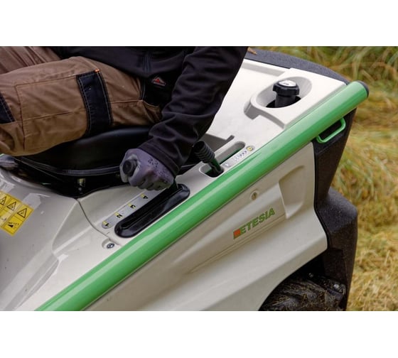 Профессиональная газонная косилка ETESIA HYDRO 80 , с шириной кошения 85 см. MKHPF
