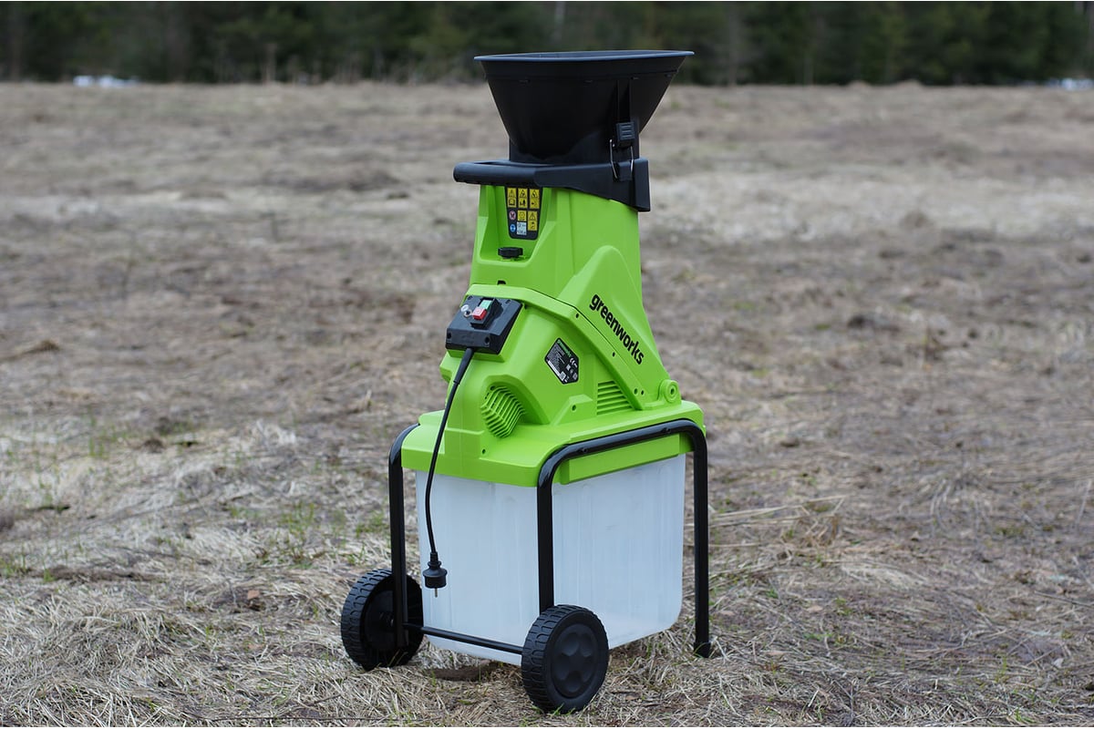 Садовый электрический измельчитель с контейнером GreenWorks GACSB ...