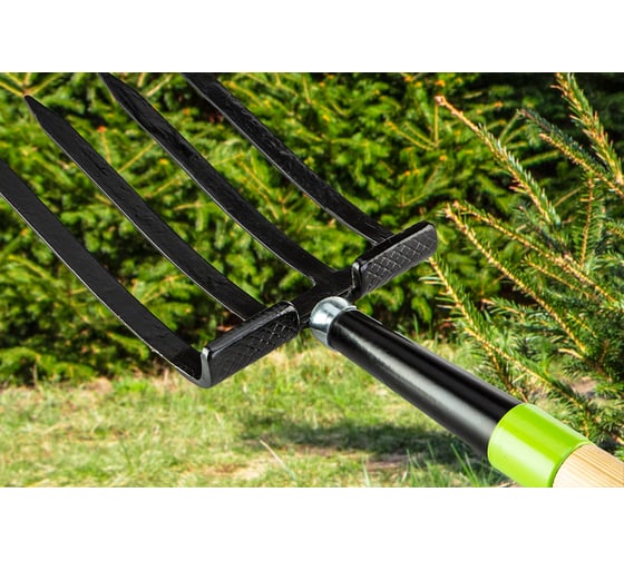 Садовые вилы VERTO 4-рогие 15G041