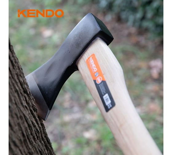 Топор с деревянной ручкой KENDO 600 г 25402
