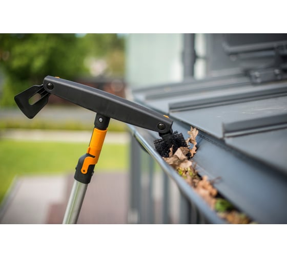 Насадка-очиститель для желобов Fiskars QuikFit 1001414