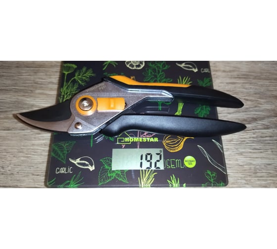 Плоскостной металлический секатор Fiskars Solid P331 1057163 - выгодная ...