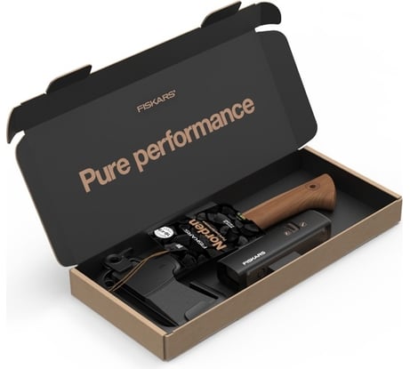 Набор Fiskars: топор универсальный Norden N7 NC COC 021366 FSC Mix + точилка 1051146