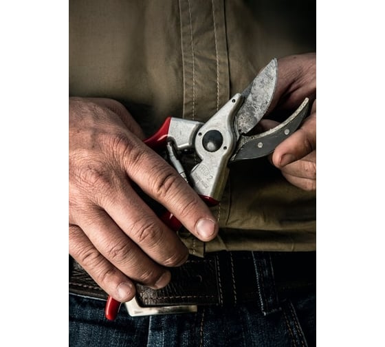 Одноручный секатор FELCO F2